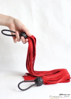 Pletka bdsm: kistevoй floger, intiman