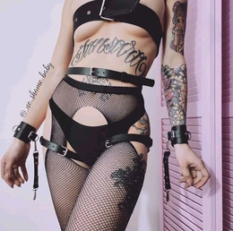 Garterы sa lisice, kožne, portupeя na noge pojas za čarape bdsm