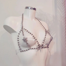 Prozirni prsluk sa kamenim rhinestones-om kink parti izgled