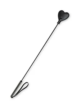 Stack je dugačak sa crnim srcem