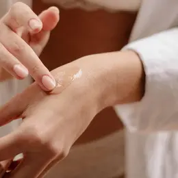 Bjouk Indiscrets lubrikant na bazi vode, 75 ml