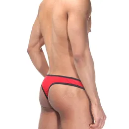 Tonga crvene gaćice sa kopčom na prednjoj strani