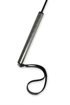 Stog je kratak sa pravougaonim crnim vrhom