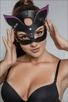 Maska Mačkica c roze toxičan pozlata na dohvat ušek