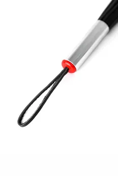 Privezak za ključeve od crne kože sa hromiranom drškom - 18 cm.