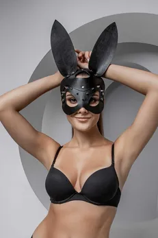 Maska zeka sa šiljcima