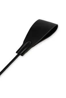 Stack je dugačak sa pravougaonim crnim vrhom