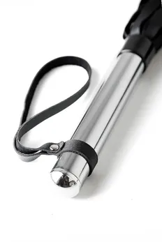 Crna kožna pletenica sa drškom hrom - 58 cm.