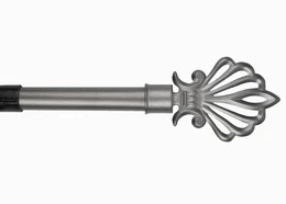 Pletenica sa uvijenom ručkom od metala