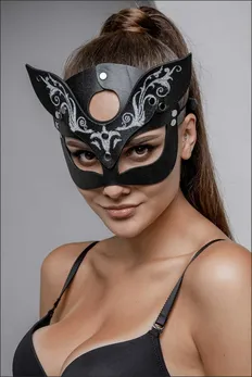 Maska mačka sa srebrnim figurnim prskanjem