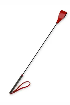 Stack je dugačak sa pravougaonim crvenim vrhom