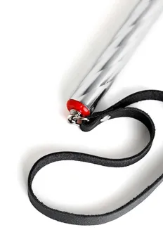 Mala crna pletenica od kože sa srebrnom uvijenom drškom - 58 cm.