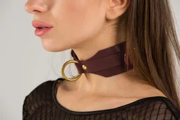 O-prsten za kokos. Braon