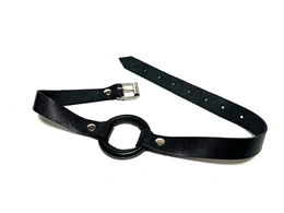 Kožni geg sa crnim prstenom