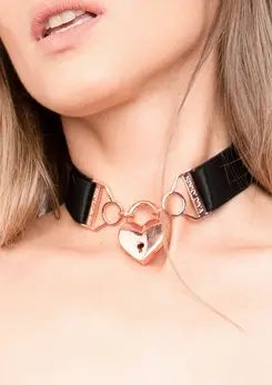 Diva Necklace Plus Heart elegantna ogrlica sa priveskom u obliku srca, podesiva