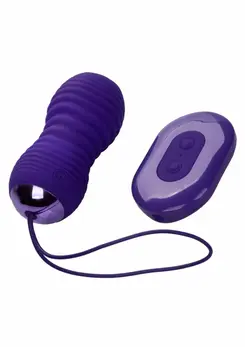 CalExotics Slay Thrust Me intimni stimulator sa potiskivanjem i daljinskim upravljačem