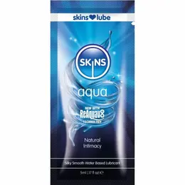 Skins Aqua lubrikant na bazi vode u kesici od 5ml, prozirna i nežna formula