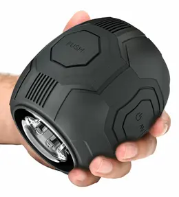 Blush Novelties Dome X automatski vibrirajući masturbator u crnoj boji sa 10 modova vibracije i USB punjenjem
