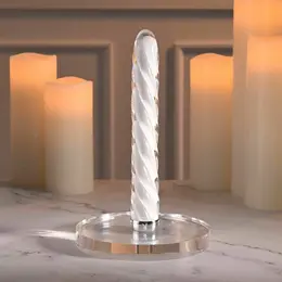 Playboy In A Twist stakleni model sa spiralnom teksturom, punjiv preko USB-a, 17.5 cm