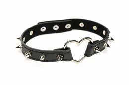 XR Brands čoker sa bodljikavim srcima crni veganski podesivi 42cm