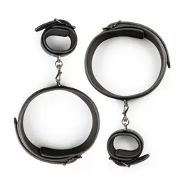 EasyToys set za butine i ručne lisice - Podesive, veštačka koža, crna