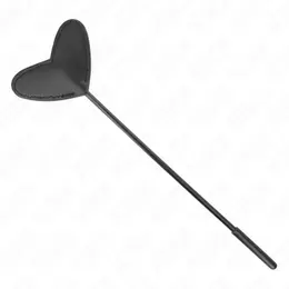KINK Crna paleta u obliku srca 33x10 cm - elegantni alat za udarce