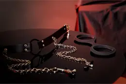 Shots O-Ring Sistem sa Podesivim Setom Stezanja za Bradavice Crni