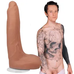 Doc Johnson Owen Gray Silikonski Intimni Model 22cm sa Usisnom Čašom