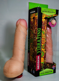 Vibrator realista human formkiberkoža