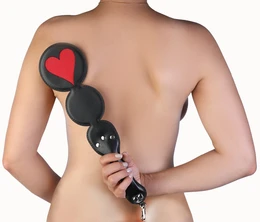 Šamar od kartona crvi