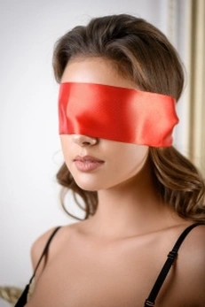 Satenska crvena traka za oči Romantic arsenal