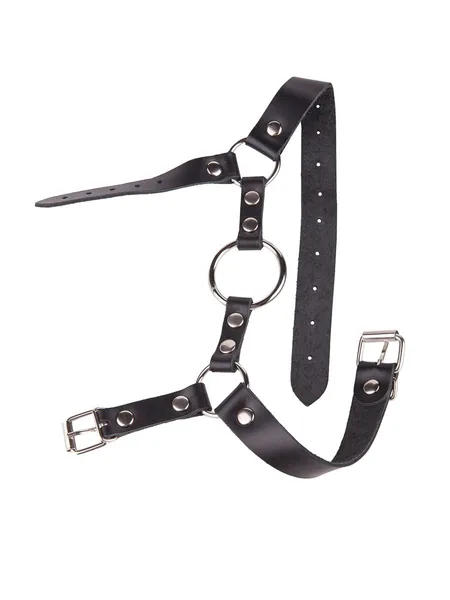 Geg sa prstenom je crn -