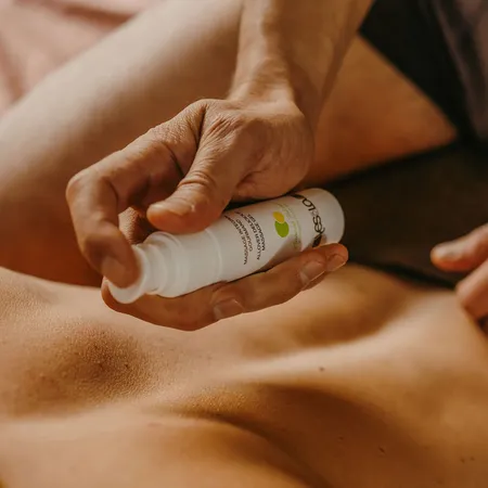 Univerzalni masažni gel 3 u 1 ananas - zeleni čaj Allover Delicious masažni gel 50ml