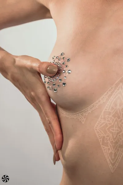 Nalepnice za grudi Burleskue Rovland Vhite