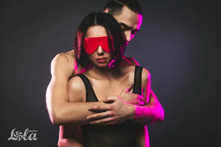 Maska party hard shy red