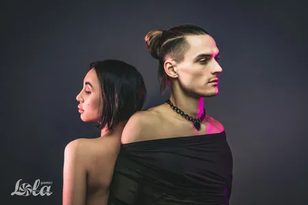 Parti Hard Embrace Crna ogrlica