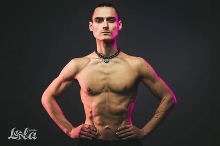 Parti Hard Embrace Crna ogrlica