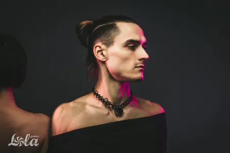 Parti Hard Embrace Crna ogrlica