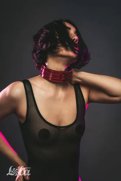 Party hard eccentric ogrlica