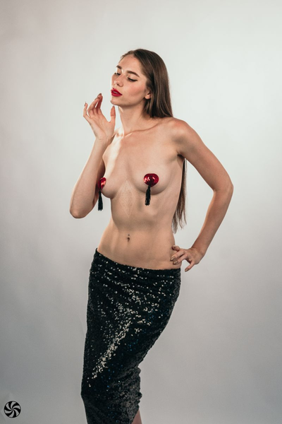 Burlesque gipsy red