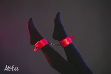 Party hard eternity red