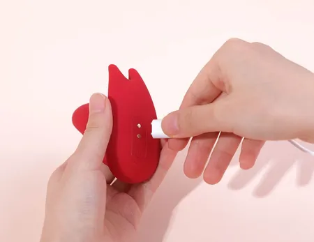 Magic Motion Umi Vibrator crvena