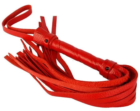 Crvena mini pletenica .