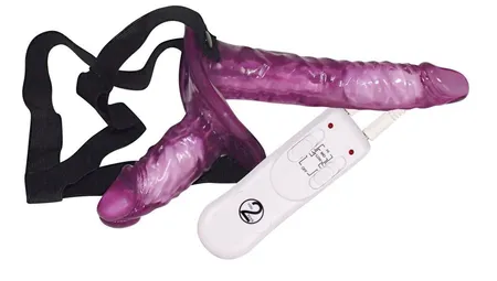 Strapon sa vibracijom i vaginalnim čepom Strap on duo - 18 cm.
