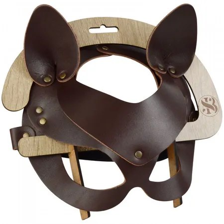 Mačja Maska je smeđa