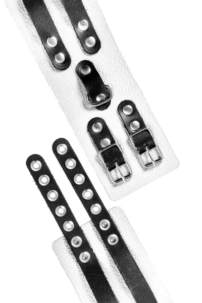 Pecado BDSM okovi, mekani, sa dve trake, sa ušicama, prirodna koža, belo-crni