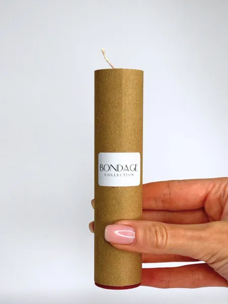 Sveća za wax play bondage to blaze