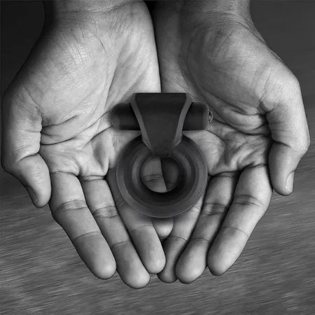 Vibrokolco erekcija sa vibracijama Velv'or Rooster Travis