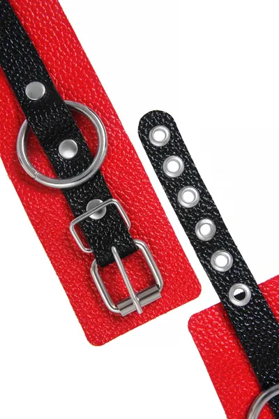 Pecado BDSM lisice, mekane sa jednim kaišem sa ušicama, prirodna koža, crveno-crne