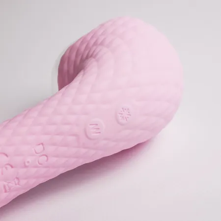 Vibracioni masažer sa delikatnim iouvic strujama, roze